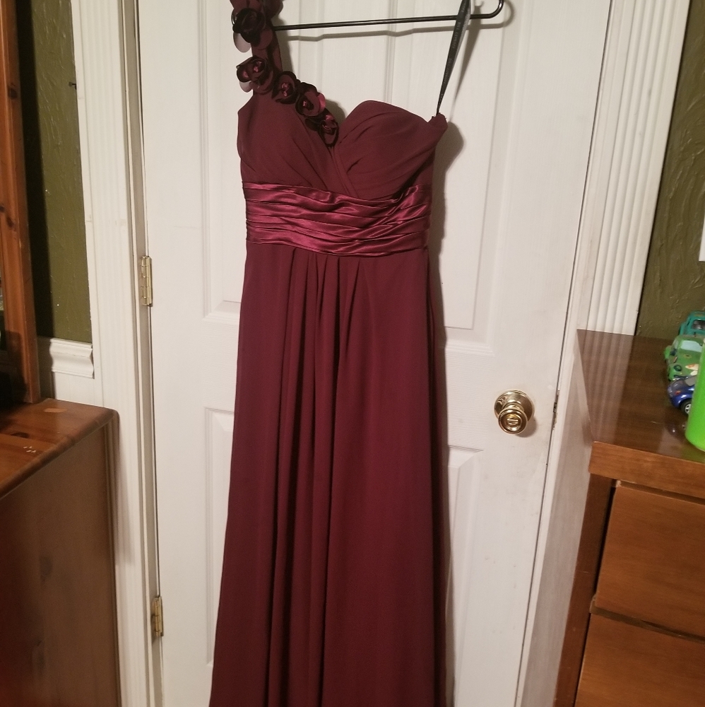 Sz 6 prom dress one shoulder flowers w cups
